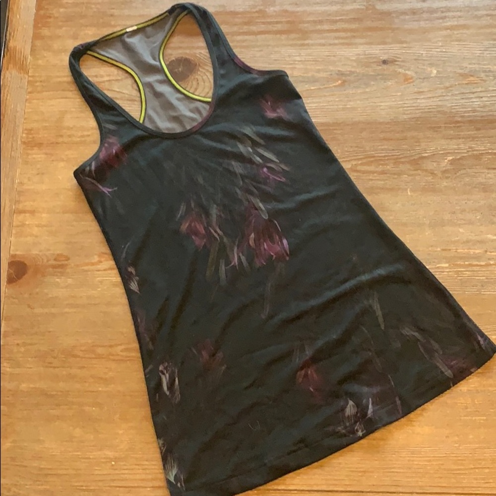Lululemon floral tank size 4